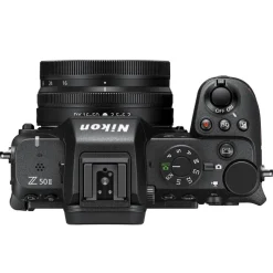 Nikon Découvrez le Z50 II16-50+ 50-250 - Appareil photo hybride compact et performant |