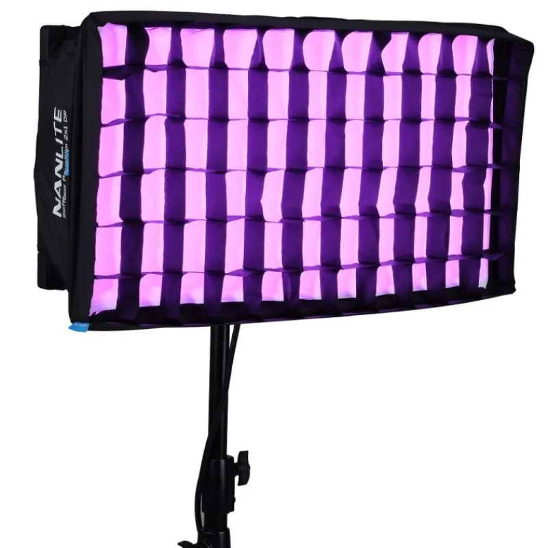 NANLITE PavoSlim 120C – Panneau LED RGBWW ultra-fin et polyvalent