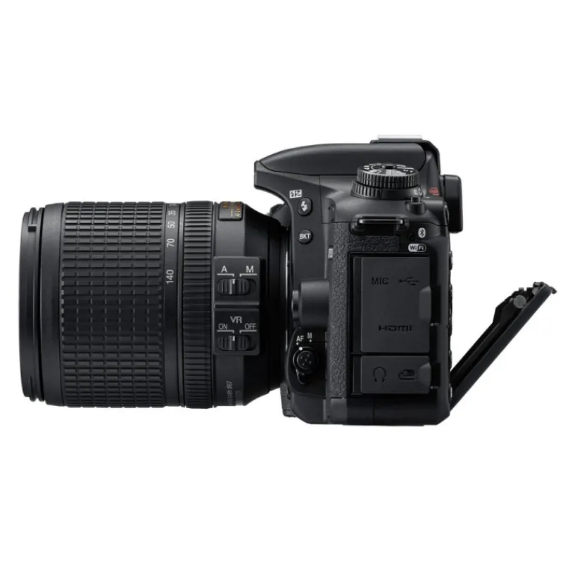 Nikon D7500 + AF-S DX 18-140 mm f/3,5-5,6 VR - Panajou