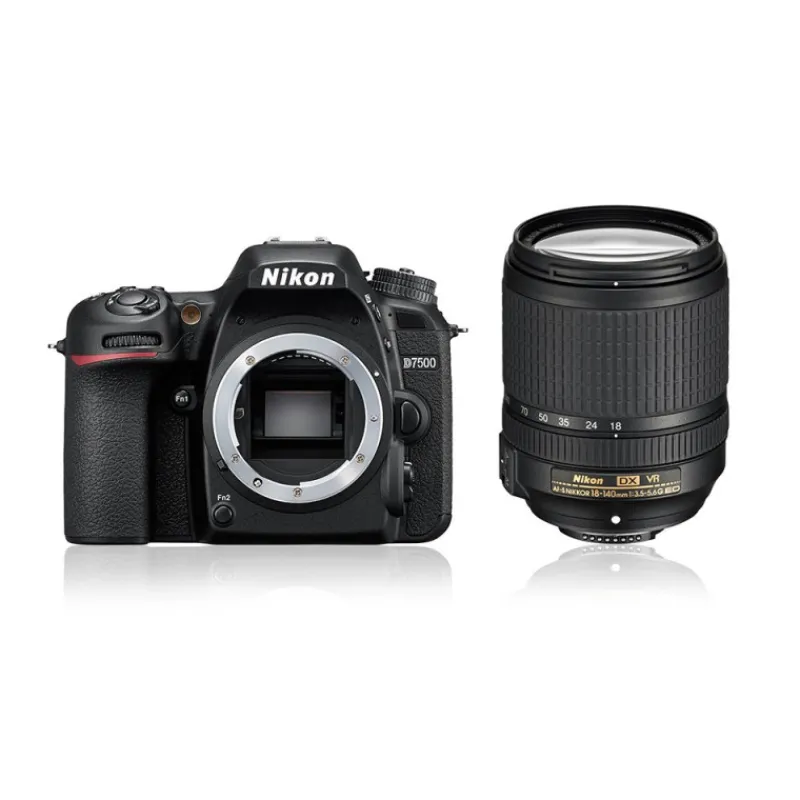 Nikon D7500 + AF-S DX 18-140 mm f/3,5-5,6 VR - Panajou