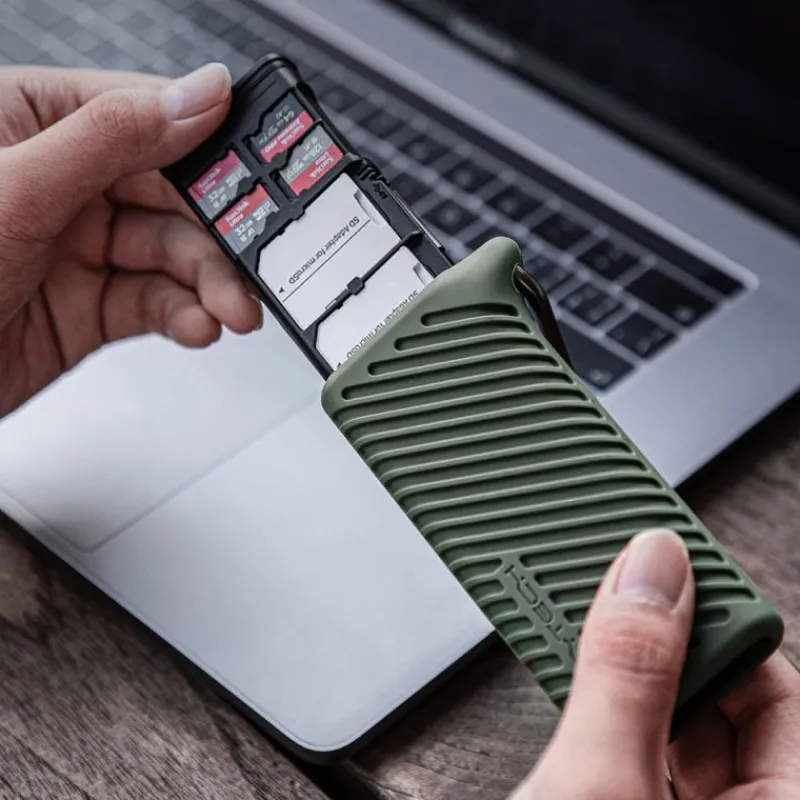 PGYTECH CreateMate vert Lecteur de Carte Rapide et Boîtier de Rangement Compact