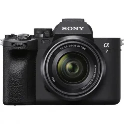Sony ALPHA 7 IV + FE 28-70 mm + 50 1,8