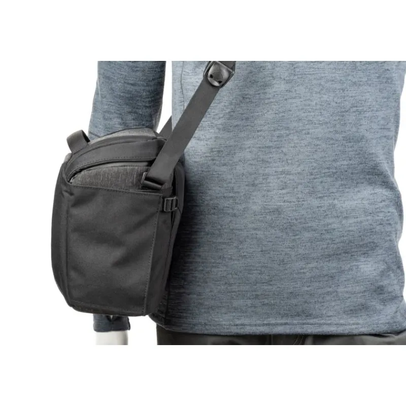 THINK TANK SPEEDTOP CROSSBODY 15 - GRAPHITE
