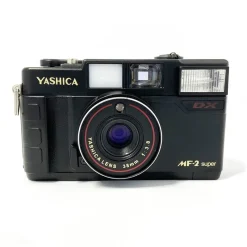Yashica MF-2 Super : Appareil Photo Automatique Compact pour Capturer la Magie du Moment